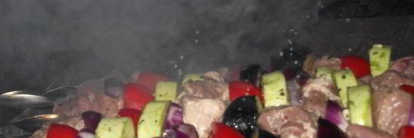 шашлык из свинины с овощами в луковом маринаде