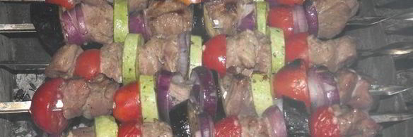 шашлык из свинины с овощами в луковом маринаде