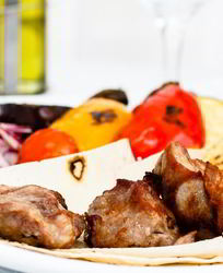 Шашлык из свинины с овощами