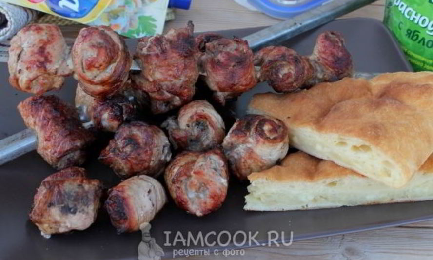 Рецепт шашлыка из свинины в виде рулетиков