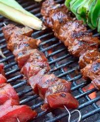 Шашлыки из баранины в апельсиновом маринаде