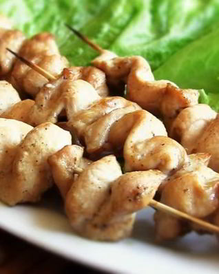 Сочный куриный шашлык в духовке