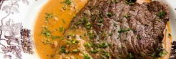 говяжий стейк с соусом