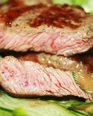 Говяжьи стейки-гриль маринованные в светлом пиве