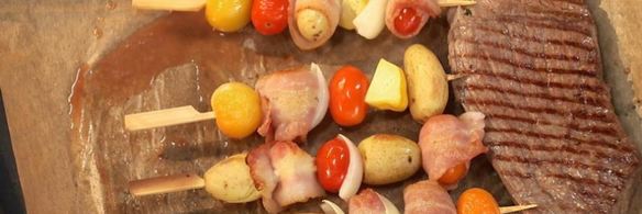 микс-стейк с овощным шашлычком