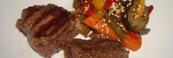 мини стейки на гриле с овощами