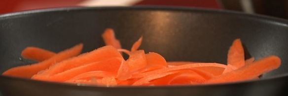 минутный стейк со смайл-глазуньей