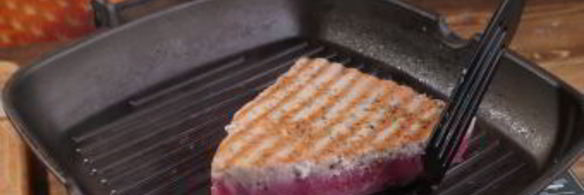 рыбный стейк из тунца