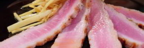 рыбный стейк из тунца