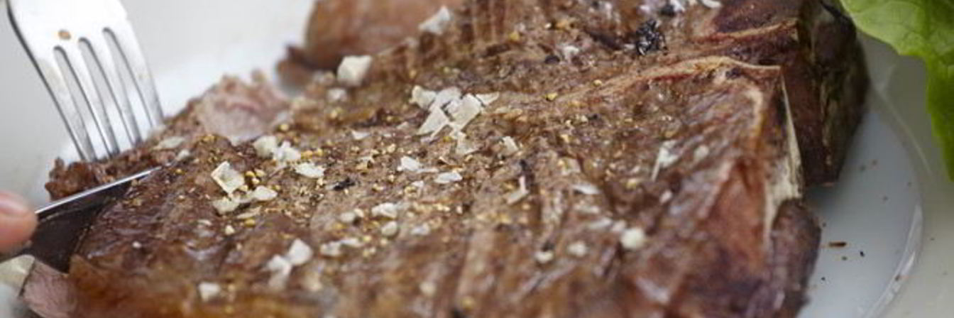 Сочный говяжий стейк