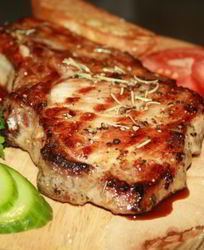 Сочный свиной стейк