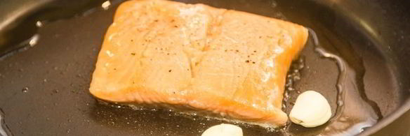 стейк из форели с картофелем