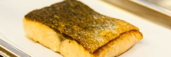 стейк из форели с картофелем