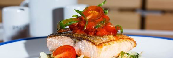 стейк из форели с картофелем