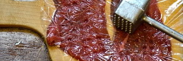 стейк из говядины на сковороде