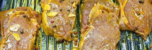 стейк из говядины с абрикосовыми дольками