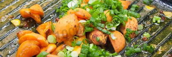 стейк из говядины с абрикосовыми дольками