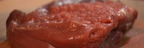 стейк из говядины со спаржей