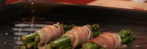 стейк из говядины со спаржей