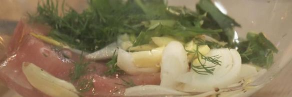 стейк из индейки с чечевицей и томатным соусом