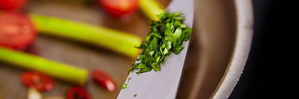 стейк из лосося с овощами