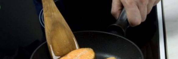 стейк из лосося с пряностями