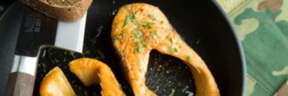 стейк из лосося с пряностями