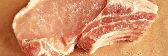 стейк из свинины на кости