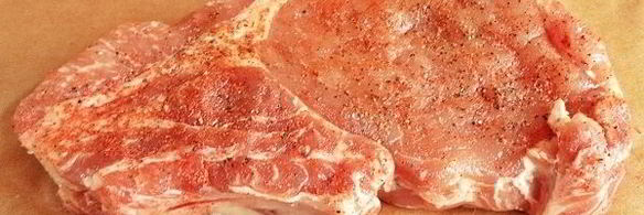 стейк из свинины на кости