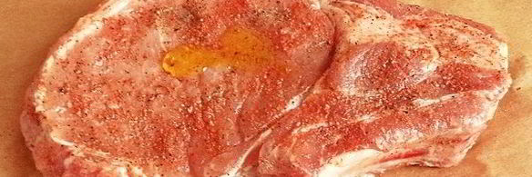 стейк из свинины на кости