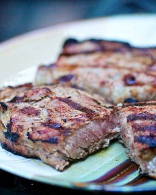 Стейк, маринованный в луковом соке