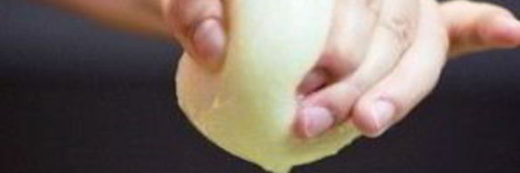 стейк, маринованный в луковом соке