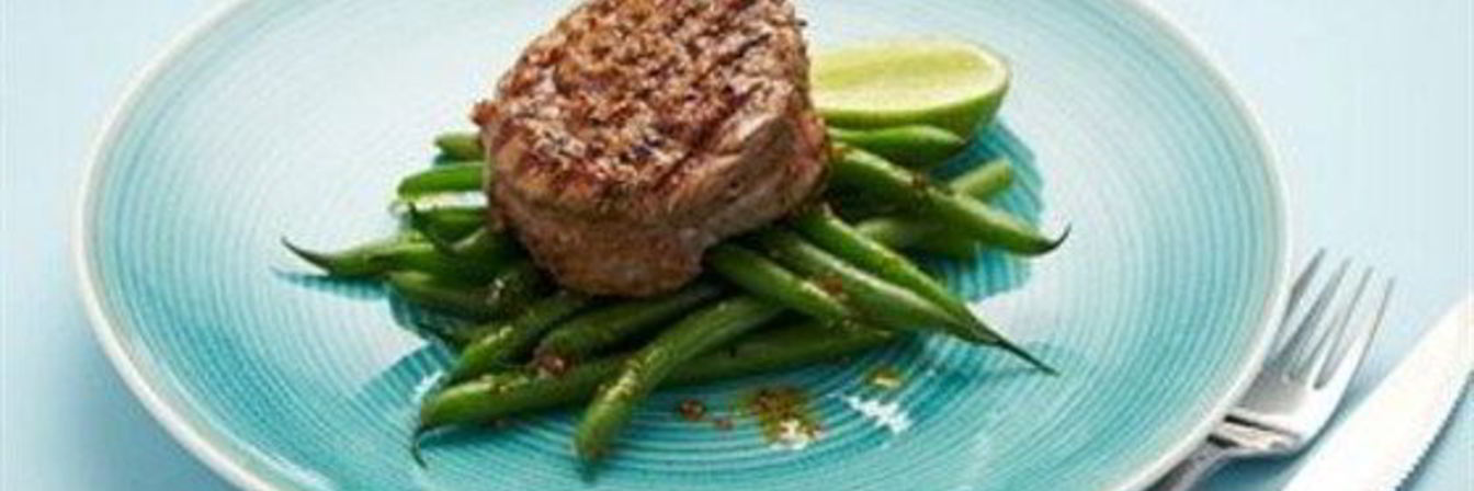 Стейк на гриле с французским зеленым горошком