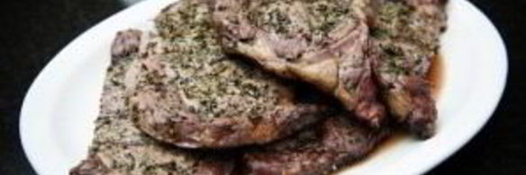 стейк на решетке