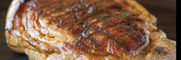 стейк портерхаус с маслом из красного вина