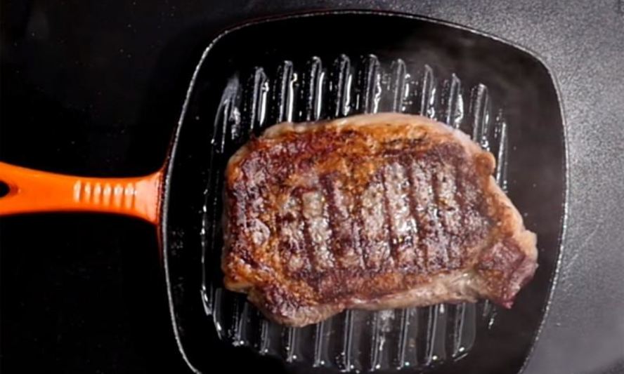 Рецепт стейка рибай на сковороде