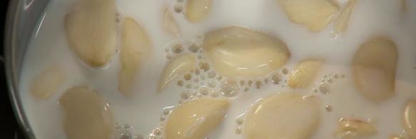 стейк с крабовым мясом и чесночным пюре