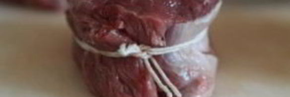 стейк с кровью