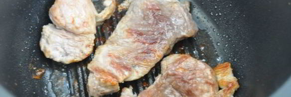 стейк с соусом из красного вина