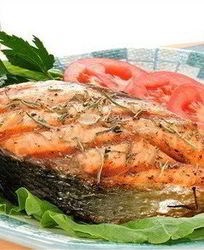 Стейк семги под сыром в духовке