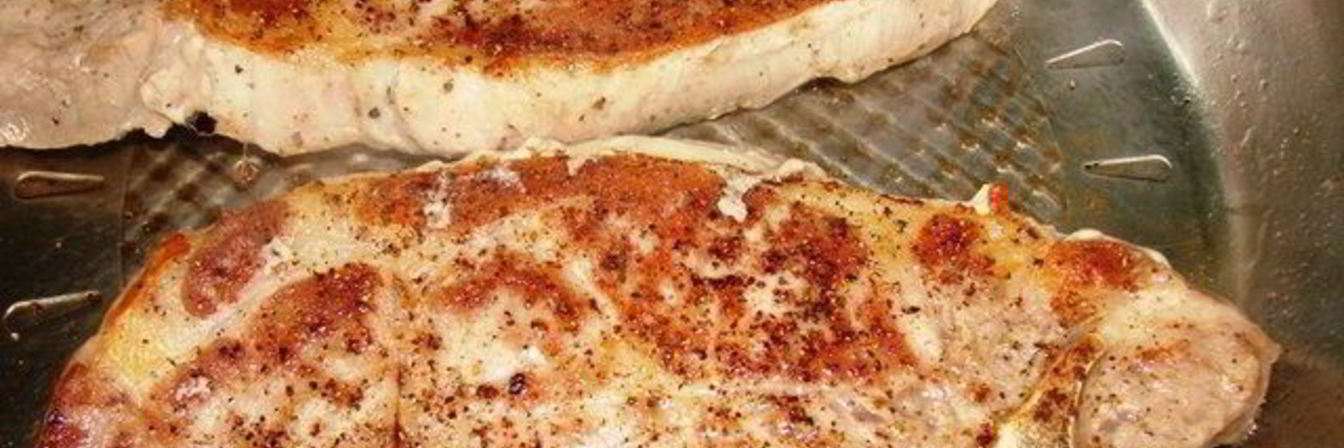 Стейк свиной на косточке