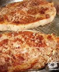 Стейк свиной на косточке