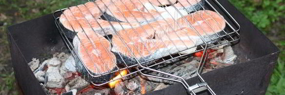 стейки из семги на углях