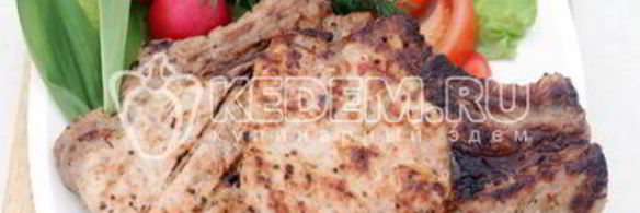 стейки из свинины на гриле