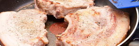 свиной стейк в маринаде из зеленого чая