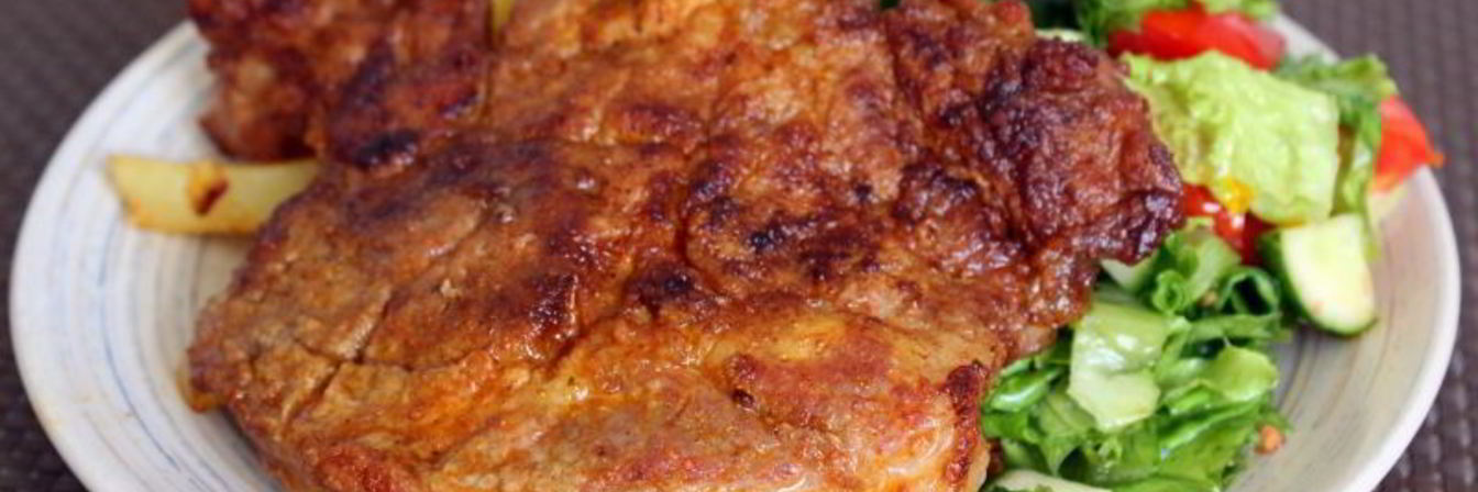 Свиные стейки в паприке