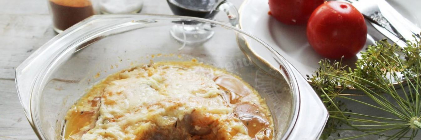 Запеченный стейк трески в духовке с сыром