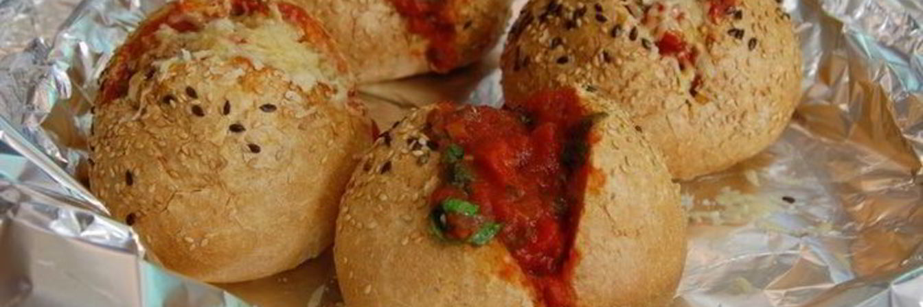 Булочки с тефтелями