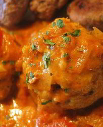 Куриные тефтели под соусом карри