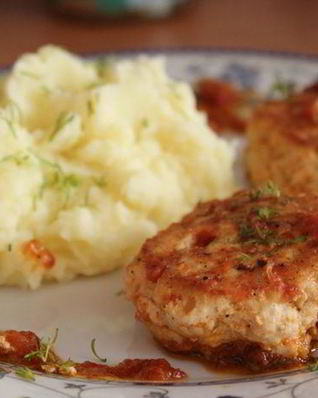 Куриные тефтели в томатном соусе